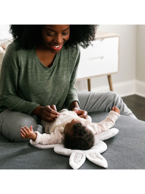 INGENUITY Rezgő pihenőszék dallamokkal és fénnyel, Twinkle Tails™, 0 hó+, 9 kg -ig