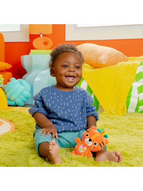 Bright Starts Plüss csörgő tigris C-karikán, Jingle Joy™, 0 hó+
