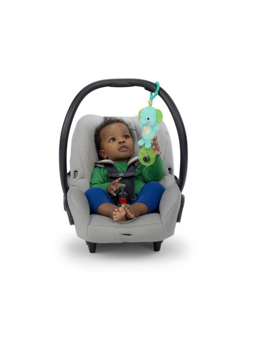 Bright Starts C-karikán játék dallamokkal, Tug Tunes™, elefánt, 0 hó+