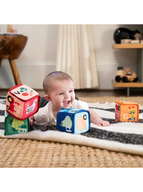 Baby Einstein Textil játék kockák ábécé Alpha Stacks™ 4db, 3hó+