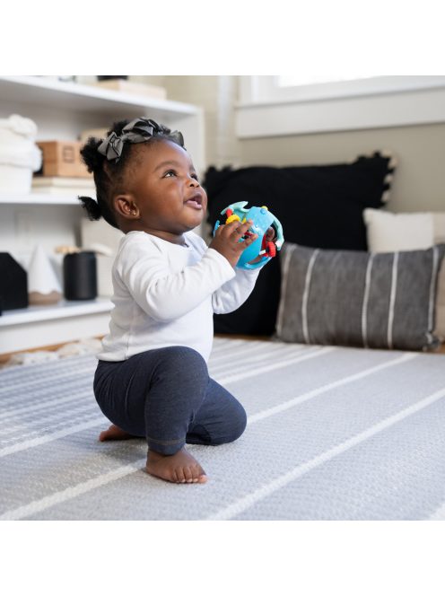 Baby Einstein Játék érzékelő labda rágókával Csörgő & Sense™ 3m+