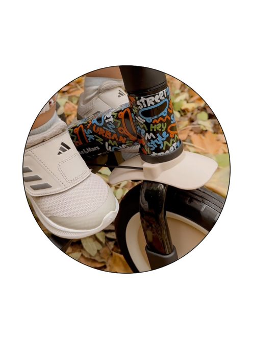 Petite&Mars Multifunkciós 5 az 1-ben Turbo tricikli – limitált Green Twist kiadás