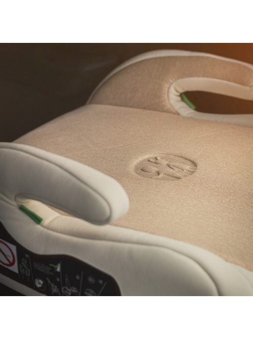 Petite&Mars Optimus Pro i-Size ülésmagasító 125 -150 cm (22-36 kg) - Caramel Brown