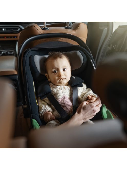 PETITE&MARS Core Pro i-Size autósülés 40,87cm (0-13 kg) + Bázis - fekete-szürke