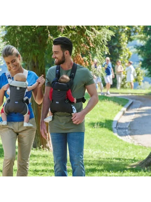 Chicco Easy Fit bébihordozó 9 kg-ig széles ülőfelülettel