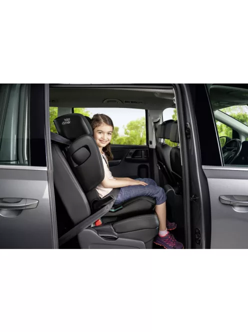 Britax Römer Kidfix M i-Size gyerekülés - Space Black