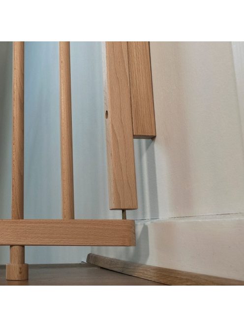 BabyDan Magas biztonsági kapu lépcsőhöz Adjust Pro Stair Gate Wood 65-110cm m.81cm