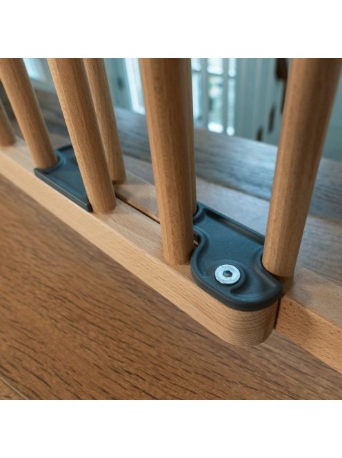 BabyDan Magas biztonsági kapu lépcsőhöz Adjust Pro Stair Gate Wood 65-110cm m.81cm