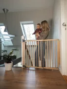 BabyDan Mona magas fa biztonsági rács rögzítőkapcsokkal korláthoz 74,5-114 cm, m.81cm