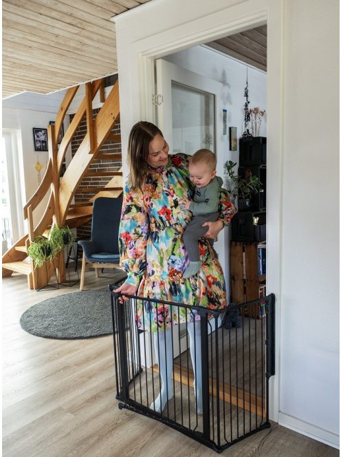 BabyDan Univerzális térkorlát Carl Wide - fekete