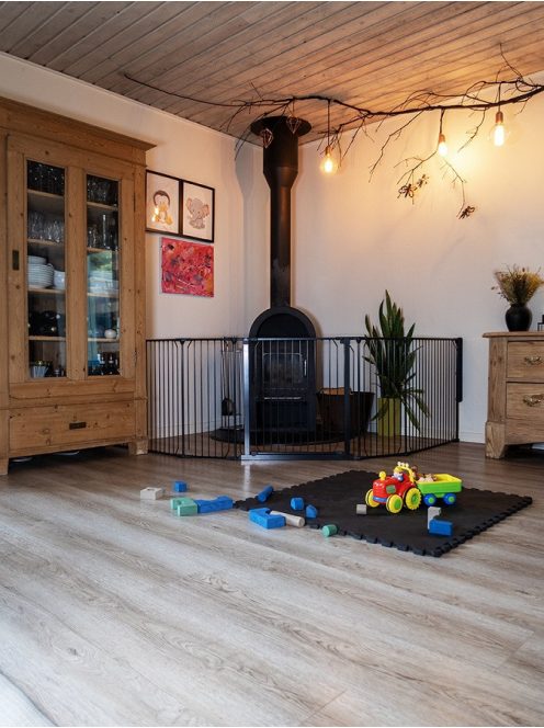 BabyDan Univerzális térkorlát Carl XX Wide - fekete