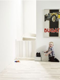   Baby Dan Guard Me fehér összecsukható ajtórács, 55-89 cm