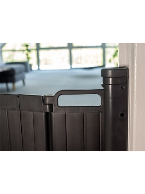 Baby Dan Guard Me Black összecsukható ajtórács 55-89 cm - fekete
