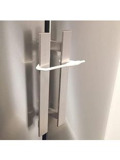  Baby Dan Slide Lock, szekrényajtó fogantyúra erősíthető zár, BIO, 2 db