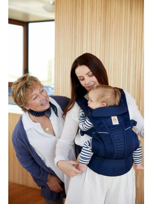 Ergobaby Omni Breeze Hordozó: Midnight Blue / Kék