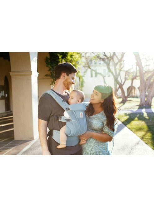 Ergobaby Omni Breeze Hordozó: Slate Blue / Világos zöld