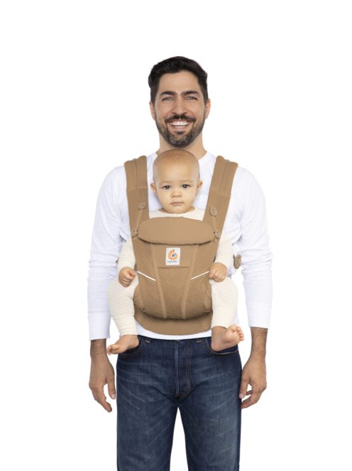 Ergobaby Omni Breeze Hordozó: Camel Brown / Teve barna