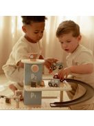 Little Dutch Parkolóház lifftel