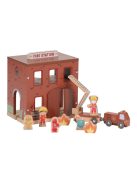 Little Dutch Tűzoltóállomás vasúti sínpályához