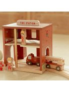 Little Dutch Tűzoltóállomás vasúti sínpályához